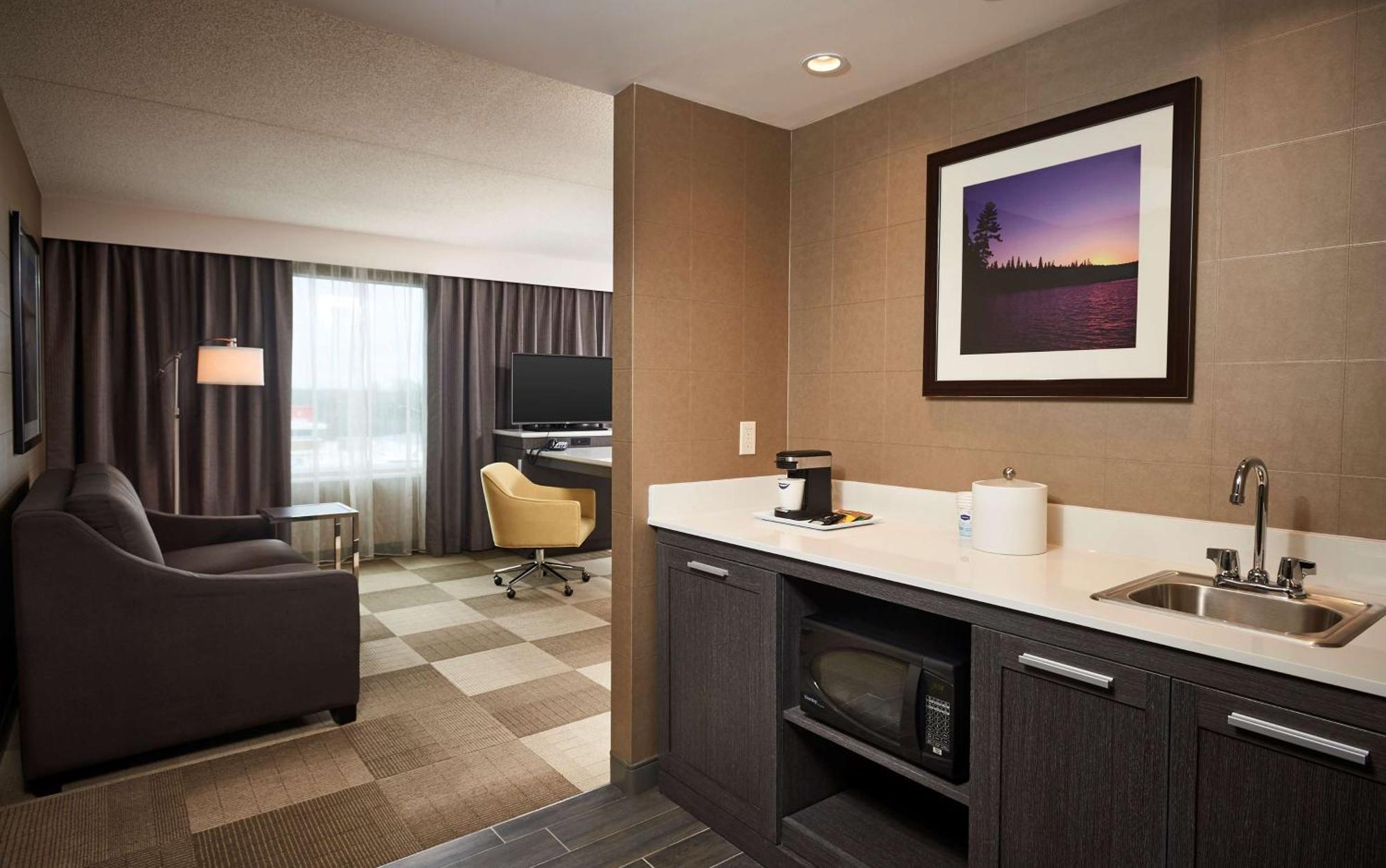 Hampton Inn By Hilton Timmins Bagian luar foto