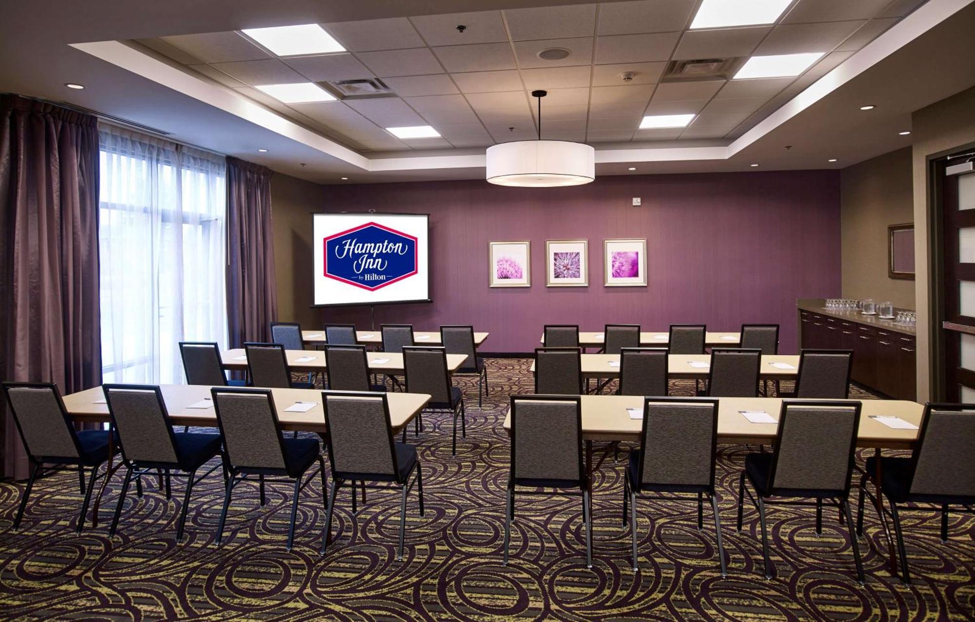 Hampton Inn By Hilton Timmins Bagian luar foto