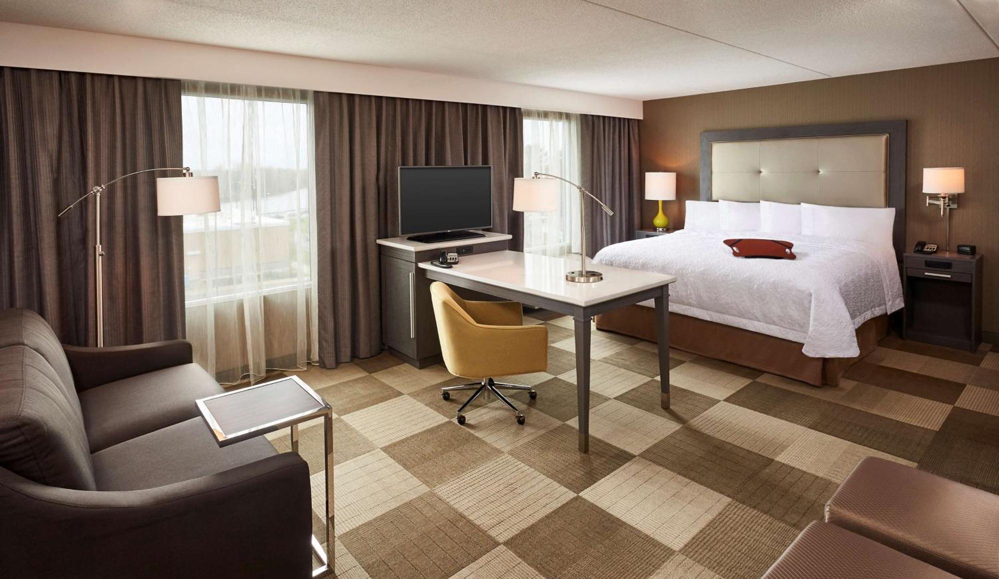 Hampton Inn By Hilton Timmins Bagian luar foto