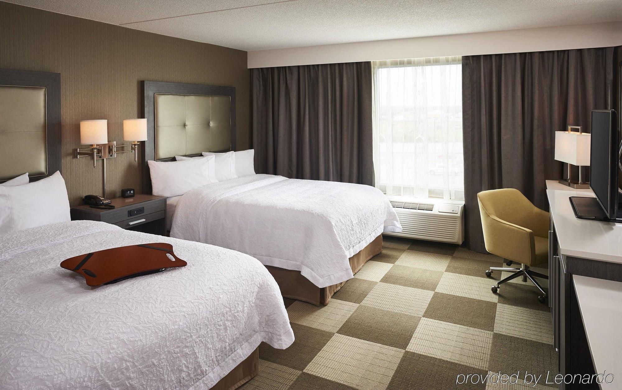 Hampton Inn By Hilton Timmins Bagian luar foto