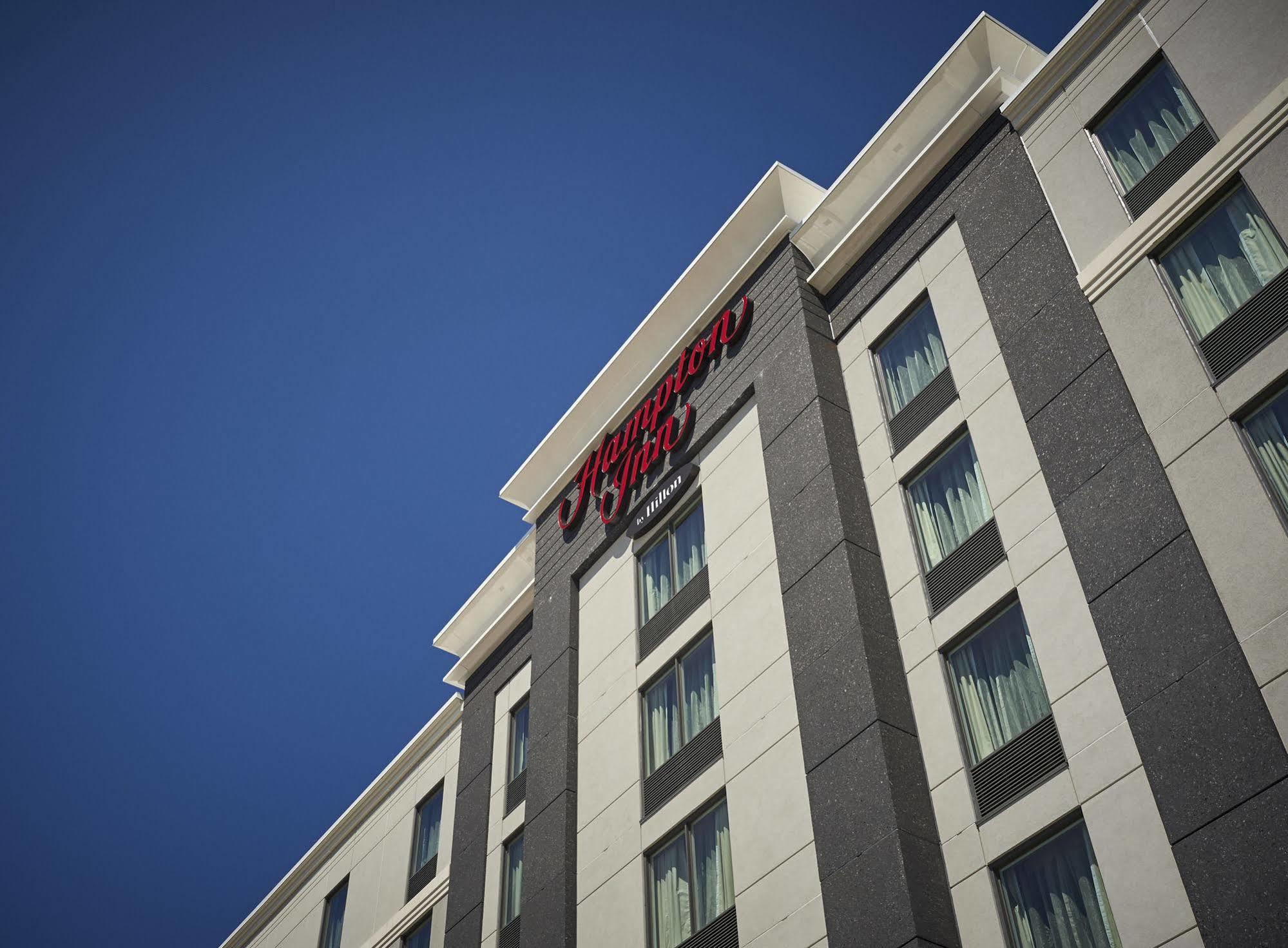 Hampton Inn By Hilton Timmins Bagian luar foto
