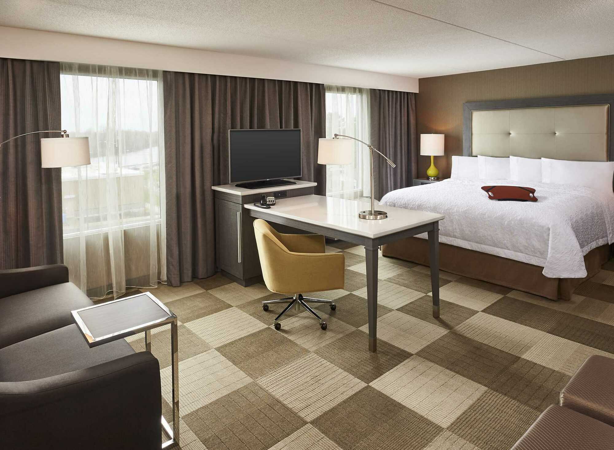 Hampton Inn By Hilton Timmins Bagian luar foto
